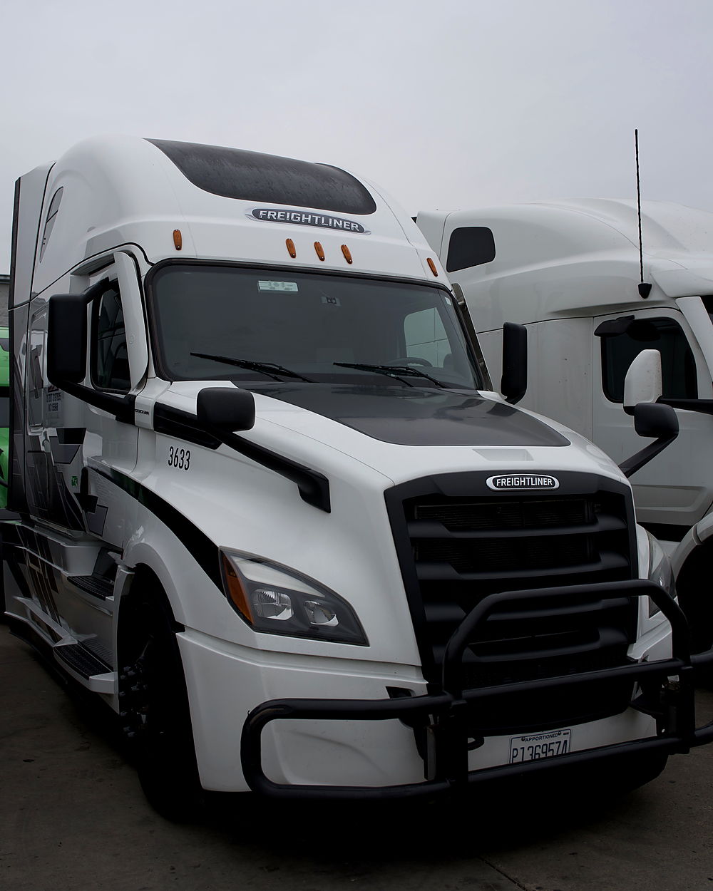 Rogue Carrier Freightliner Cascadia #3633 with a grille guard