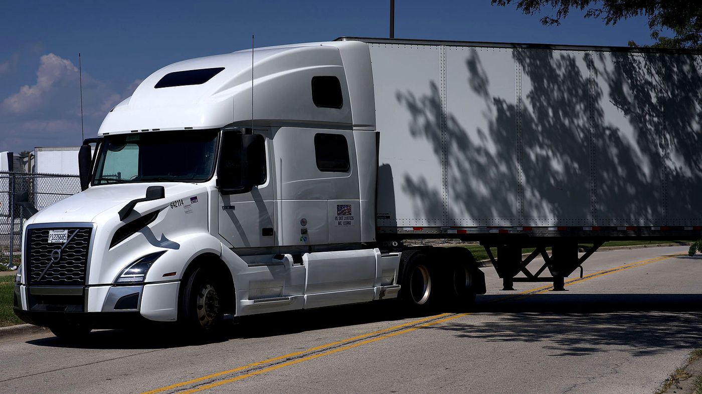 Rogue Carrier Volvo hooked to a 53-foot dry van
